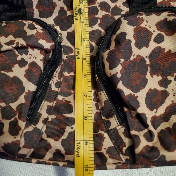 Sydney💓Love Duffle Bag - Picture 2 of 4